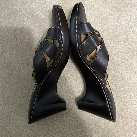 Born sandals - Picture 2 of 3